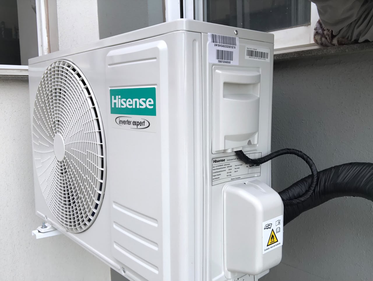 Unidade externa Hisense Inverter com tubulação isolada